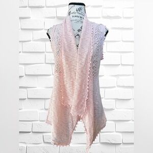 Almost Famous Women's Small Knit Lace Handkerchief Vest • Pale Pink Open Front